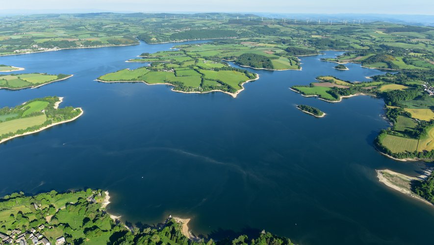 Baignade, sports nautiques et paysages apaisants à moins d'une heure